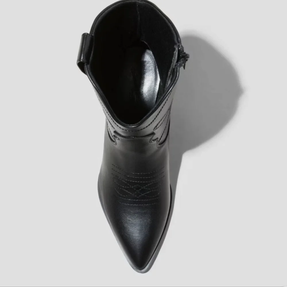 Western Cowboy Ankle Boots Black Heeled Universal Thread Size 11 NWT - Picture 3 of 5